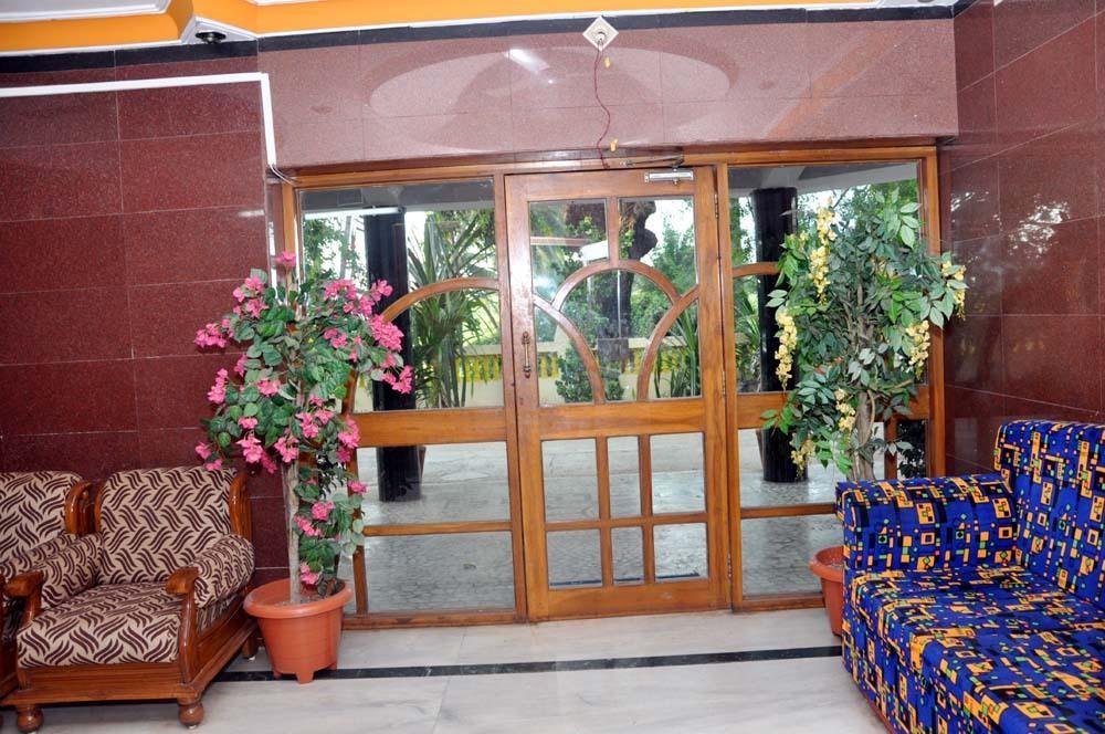 Hotel Maheshwari *