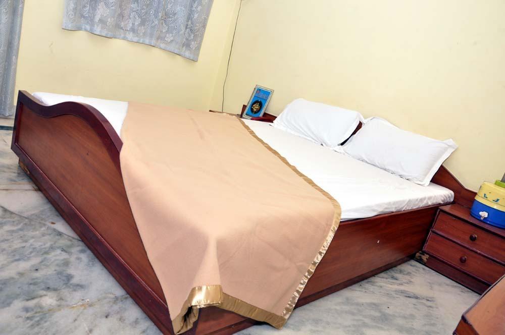 Maheshwari Hotel