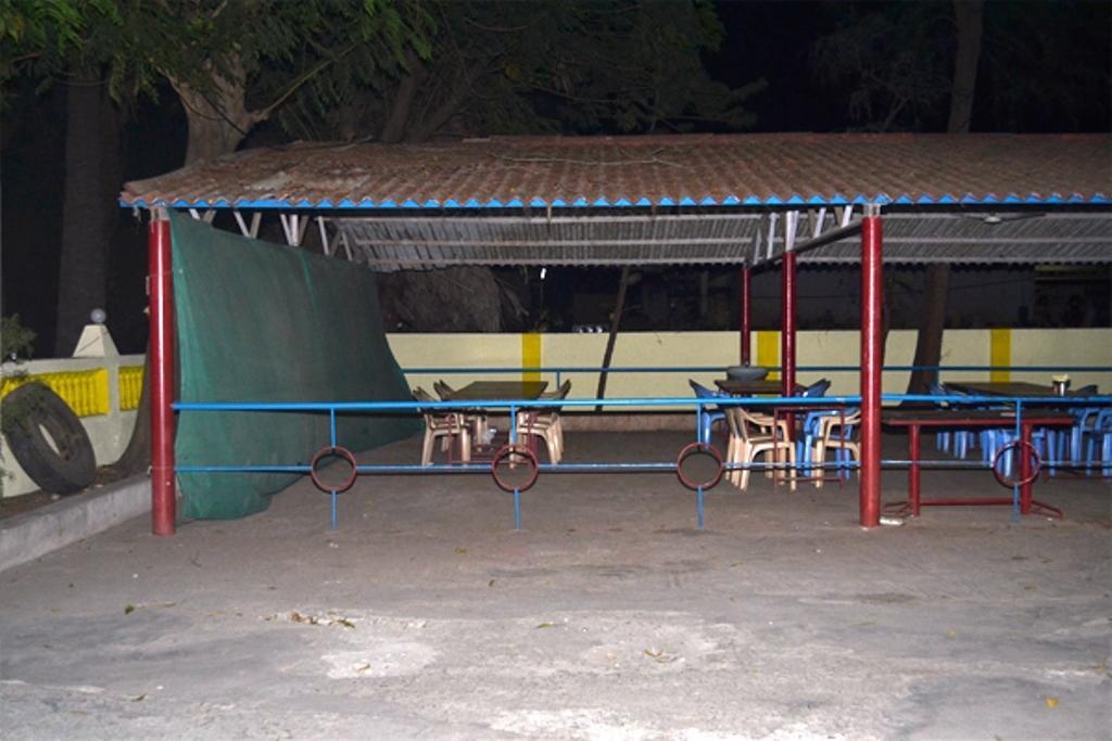 Hotel Maheshwari *