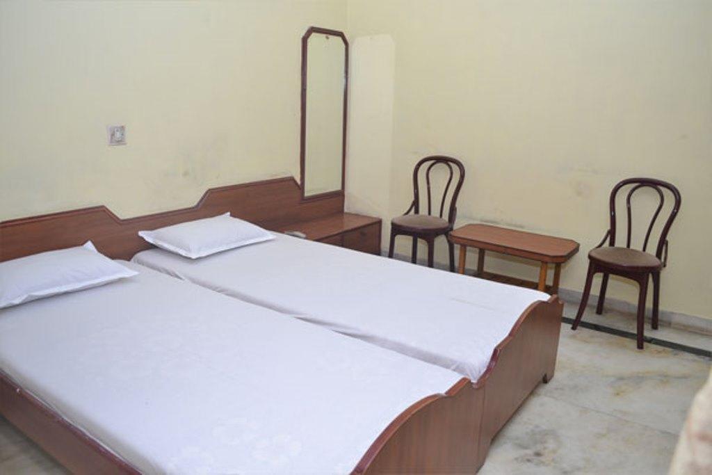 Hotel Maheshwari